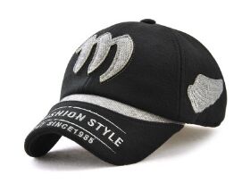 Xeongkvi koreansk høst vinter låve baseball caps merke broderi bokstaver m ørebeskyttelse bomull luer til gutt og jente: Svart / 52-56cm