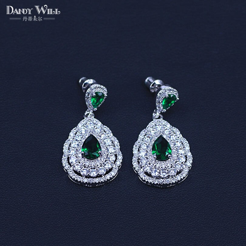 3- delige zilverkleurige kostuumsieradenset met groene zirkonia, oorbellen, ketting en ring voor dames  t73