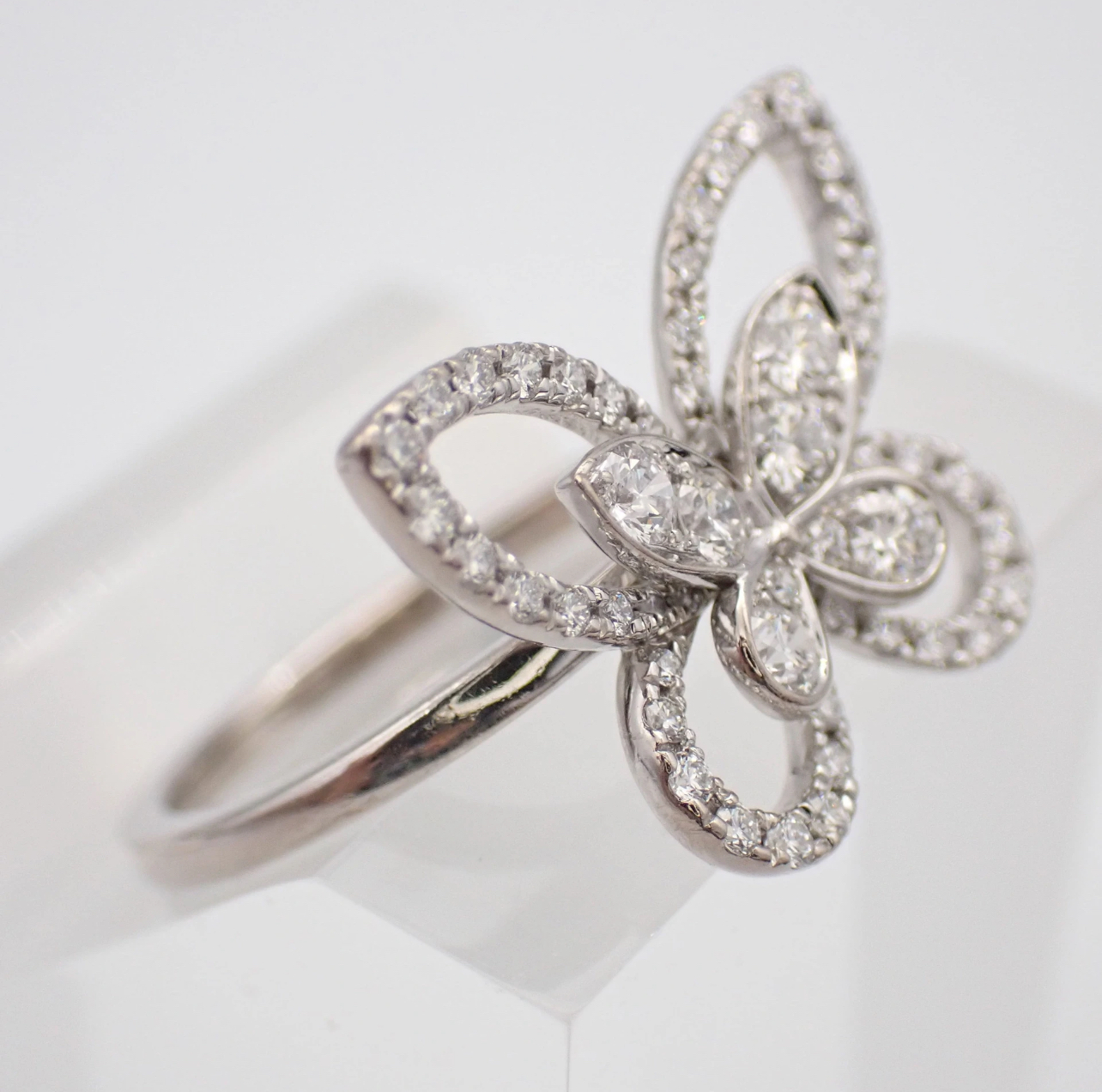 Pierścionek Fantom motyl dla kobiet, lekki luksus, proste i ekskluzywne wrażenia oraz uniwersalne pierścionki dla par - prezent urodzinowy