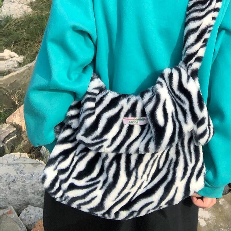 Teenager zebra mønster fluffy imiteret pels hobo taske kvindelig studerende vinter koreansk blød stor stor kapacitet sød messenger taske