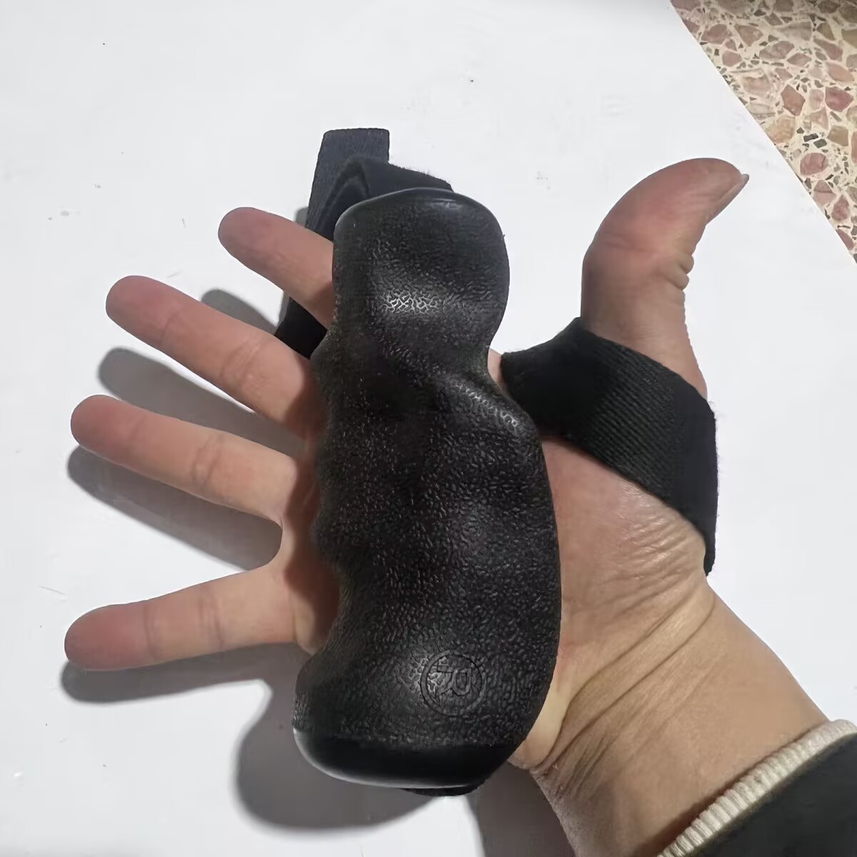 Mango de lucha para brazos – Versión para mano derecha/izquierda – Accesorio de polea de agarre ergonómico para bíceps y resistencia al muñeca