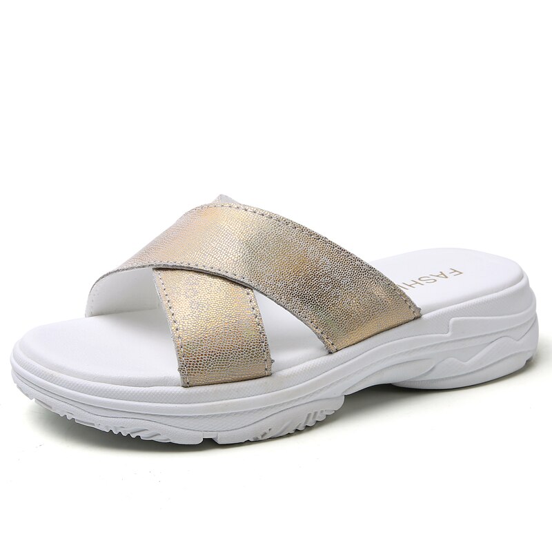 Rea dam sandaler kvinnliga skor kvinna sommar wedge bekväma muels dam slip-on platta sandaler dam sandalier flip: Guld kljj .2202 / 35