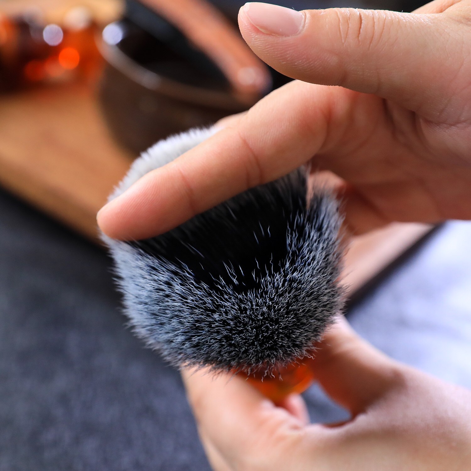 Ambra Maniglia Pennello Da Barba Manico in Resina Barba Pennelli Sintetici Capelli Morbidi Uomini farsi la barba spazzola