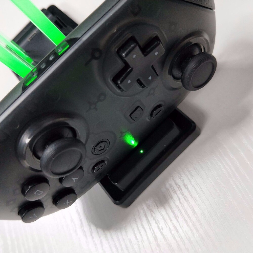 Multifunctioneel oplaadstation met 4 led-oplaadstandaards voor de nintendo switch + dubbel oplaadstation voor de draadloze ns pro joy-controller