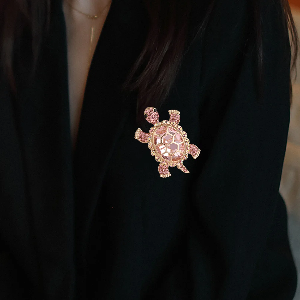 Crystal Turtle Brooches Vintage Metal Lapel Pin for Women Hat Scarf Backpack Badge Marine Animal Protection Souvenirs