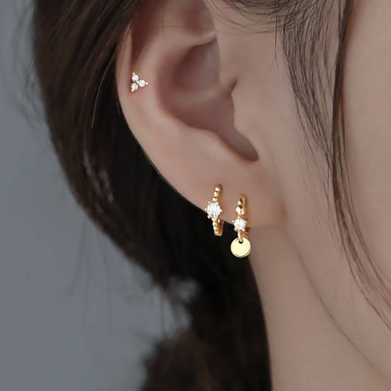 Nuevos pendientes de aro minimalistas de circonia cúbica de Color dorado de acero inoxidable para mujer, pendiente de cartílago redondo pequeño, joyería para Piercing