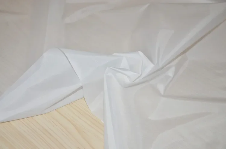 190t Polyester Taff Pu Beschichtung leichte wasserdichte Regenschirm Zelt Stoff Wind dicht und staub dicht Stoff Drachen Farbe Flagge Stoff