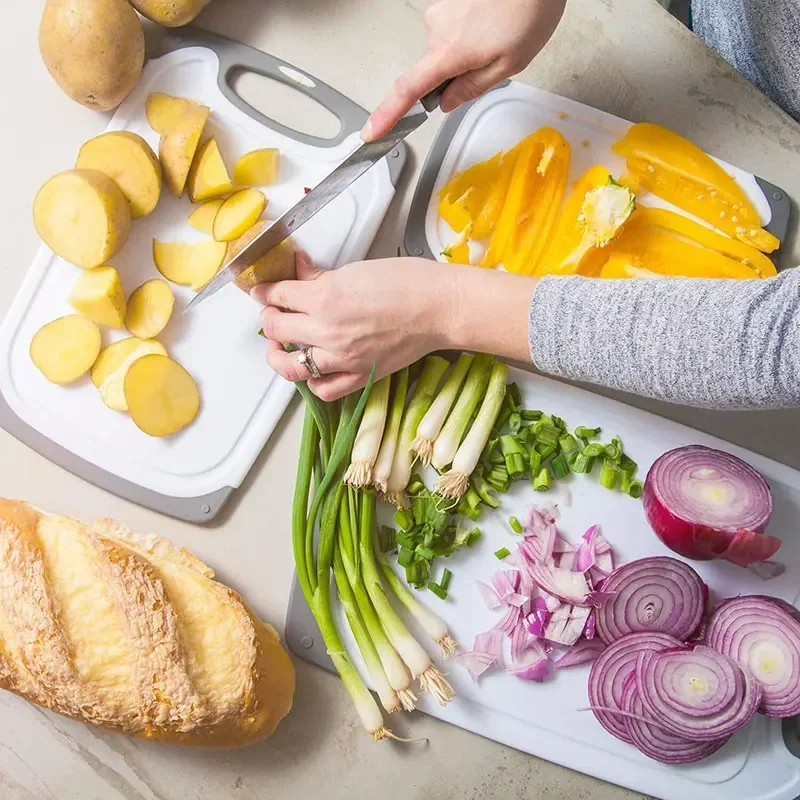 Kitchen tools PP plastic cutting board chopping board three-piece set of cut vegetables and fruits FDA meat cutting board suppli