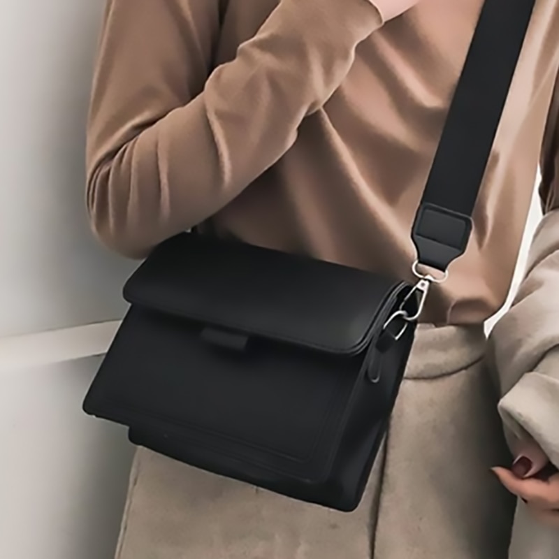 Nouvelle rabat sacs à bandoulière pour femmes PU cuir messager sacs à bandoulière large sangle Simple solide couverture