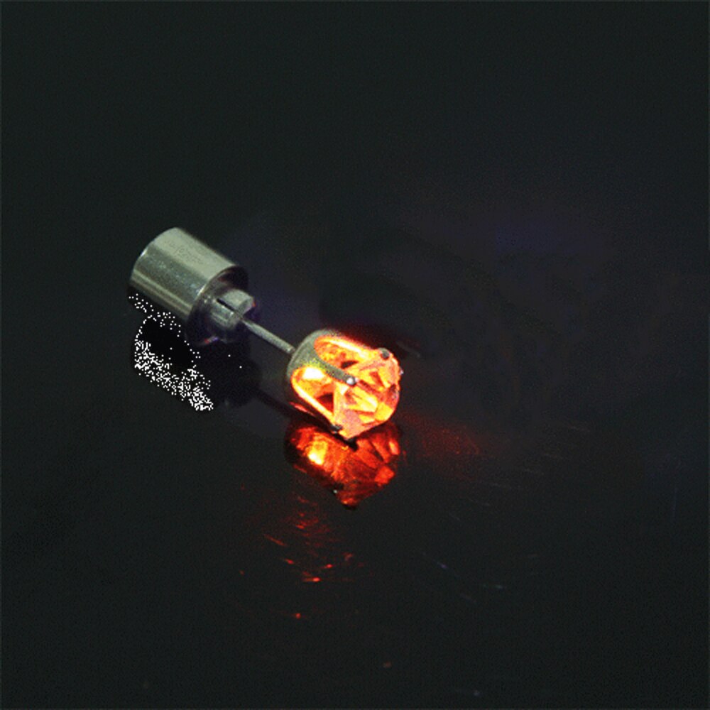 1 Pc Licht hoch LED Ohrringe Nieten Blinkt Blinkt Edelstahl Ohrringe Bolzen tanzen Party Zubehör Liefert: Mehrfach