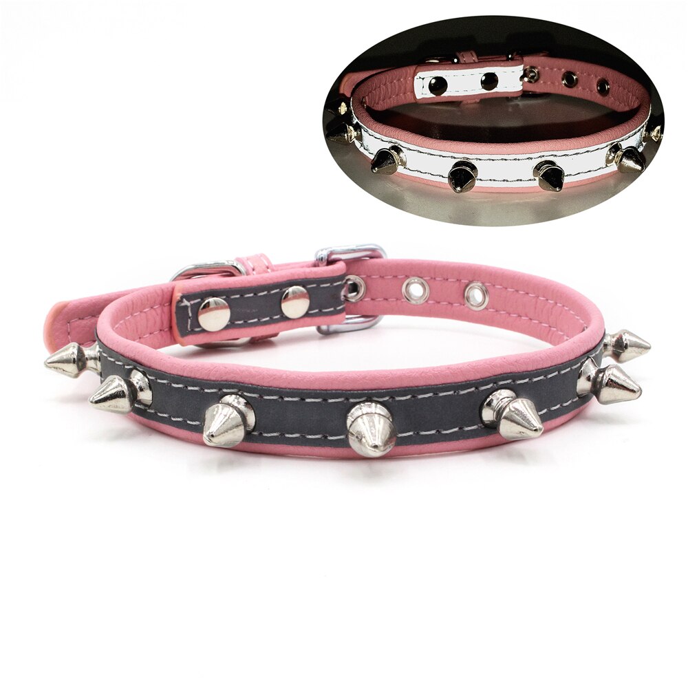 Met spikes versierde kleine grote kattenhalsband met klinknagels, hondenhalsband voor kittens, leren halsband voor pitbull en bullcat.: Roze / S