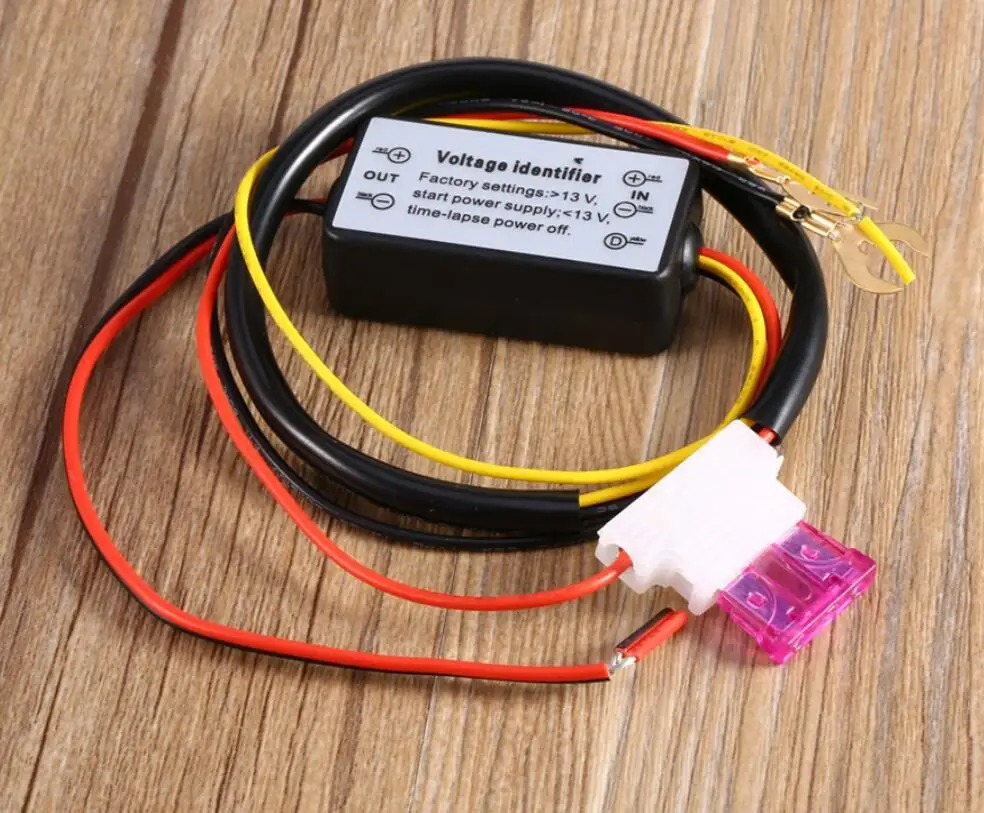 DRL Controller Auto LED-dagrijverlichting Relais Harnas Dimmer aan/uit 12-18V Mistlamp Controller Vertragingslicht Vertragingslijn