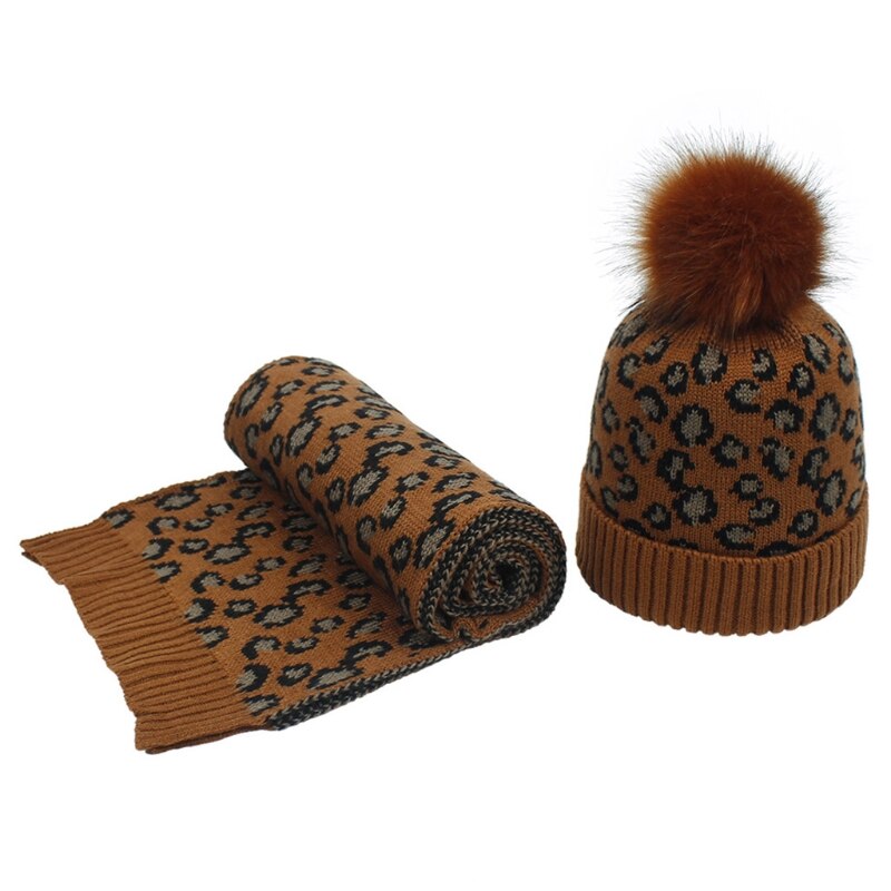 Dam stickad mössa och halsduk i 2 delar vinter vintage leopard fluffig pompom med manschett döskalle tjockare sjal halsvärmare: Roströd