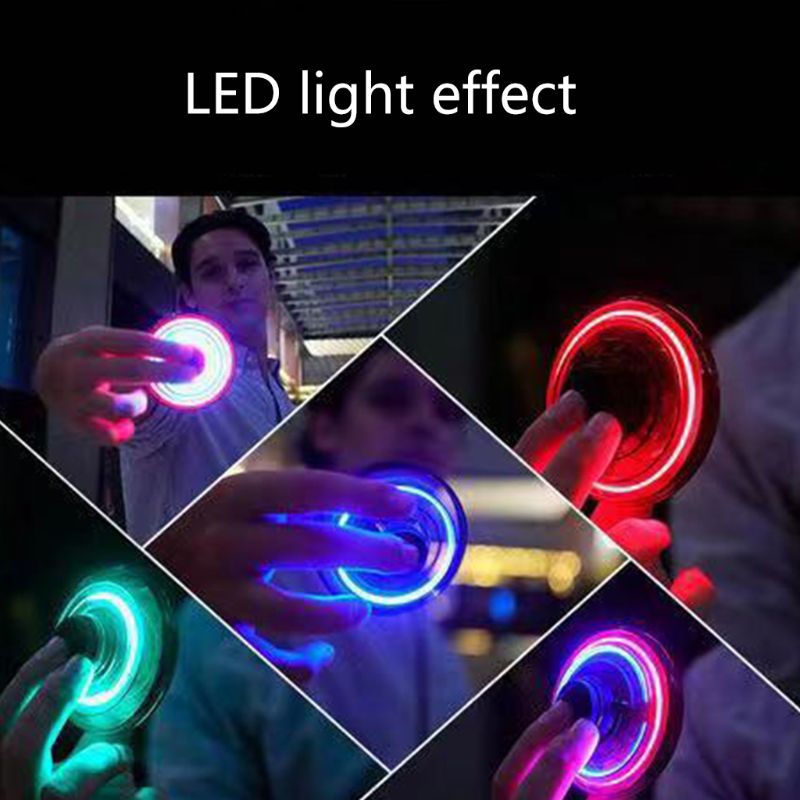 Flynova Flying Spinner 360 ° rotatorio USB carga disco volador operado a mano Drone con luces LED brillantes para juguete para niños y adultos