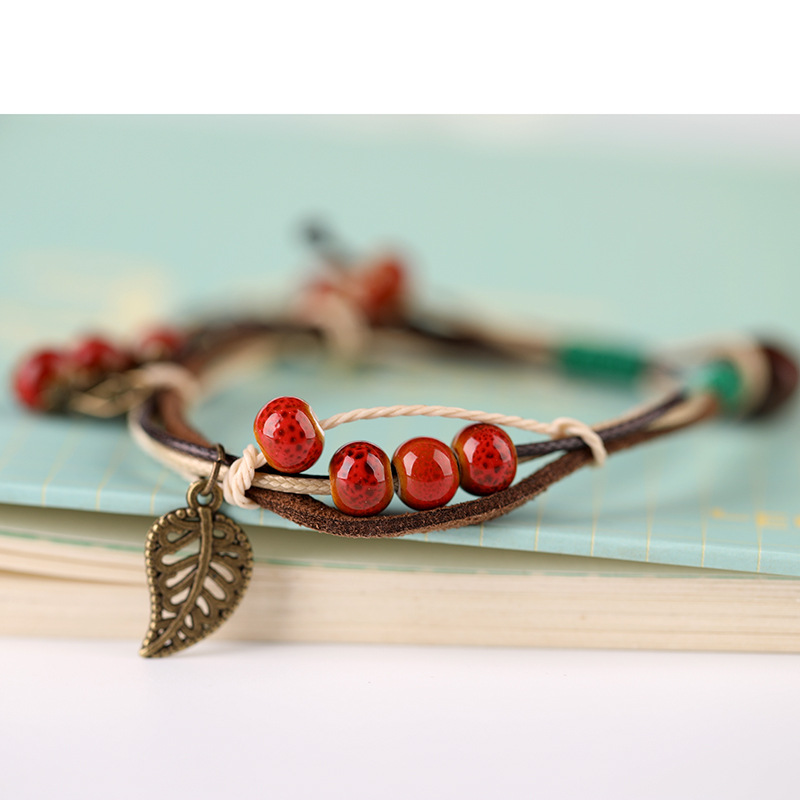 Schöne Hand-woven frauen Armbänder Vintage Ethnische Stil Keramik Perlen Legierung Blume Blätter Anhänger Schmuck Zubehör