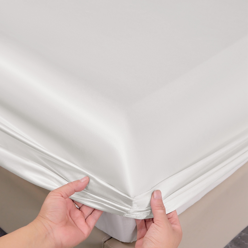 High-End Rayon Satin Fitted Sheet Silky Solid Color Bed Sheet Elastic Band Sheets Smooth Bedsheet Mattress Cover 150x200 180x200