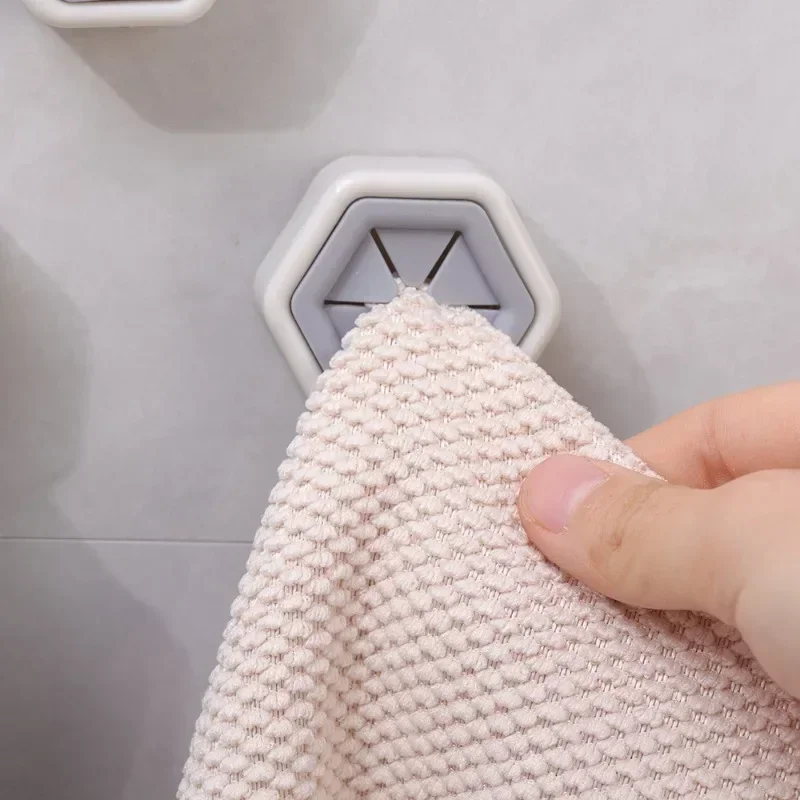 8/1pcs zelfklevende Handdoek Plug Houder Punch Gratis Wandmontage Theedoekjes Badkamer Opslag Haken Rack keuken Vodden Doek Clips