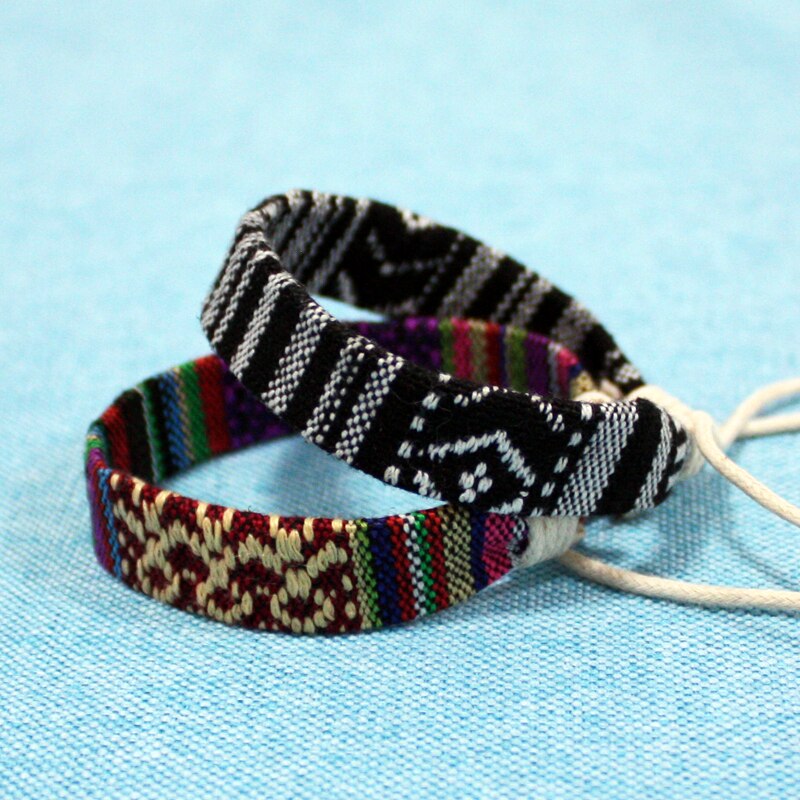 Pulsera Bohemia hecha a mano de estilo étnico para mujer, brazalete de tela trenzada de algodón con patrón étnico, pulseras tejidas bohemias