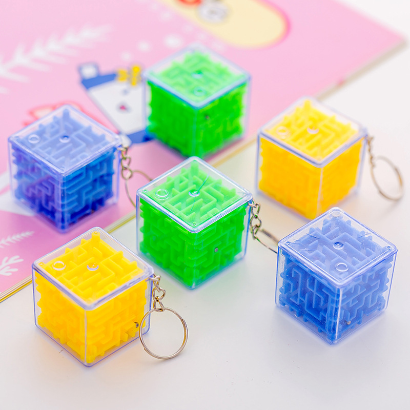 2Pcs Original Plastic Cube Labyrinth Beads Keychai... – Grandado