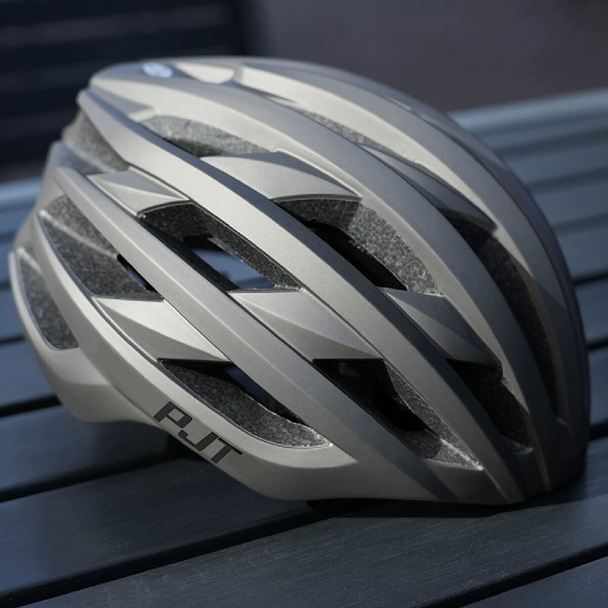 PJT Bicycle Helmet Men's Ultralight Taillight LED MTB Road Bike Helmet Cycling Motorcycle Electric Scooter Safty Cycling Helmet