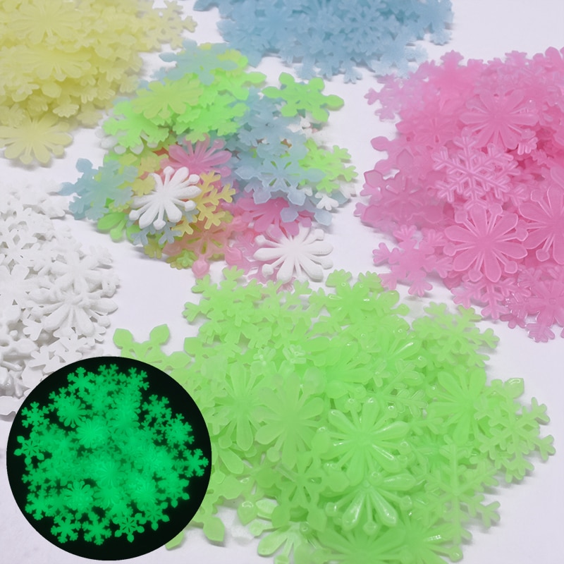 100 stuks/pak kleurrijke lichtgevende sneeuwvlok muurstickers 3cm glow in the dark sneeuwvlokken voor thuiskamer kinderkamer bedankjes stickers decoratie