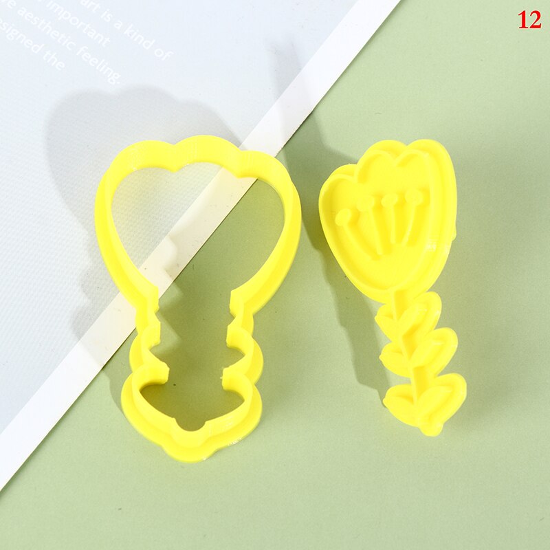 1 Piece Of Flower Plastic Decorative Biscuit Mould Diy Kitchen Cake Decoration Tool Cookie Stamp Mold Kitchen Tool: 12