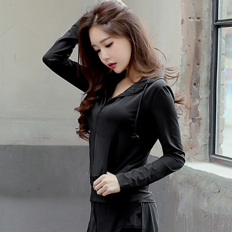 Black Fitness Jacket Women Hooded Sports Jacket Long Sleeve Sweatshirt Ladies Yoga Sports Zipper Jacket Fitness Gym Shirt