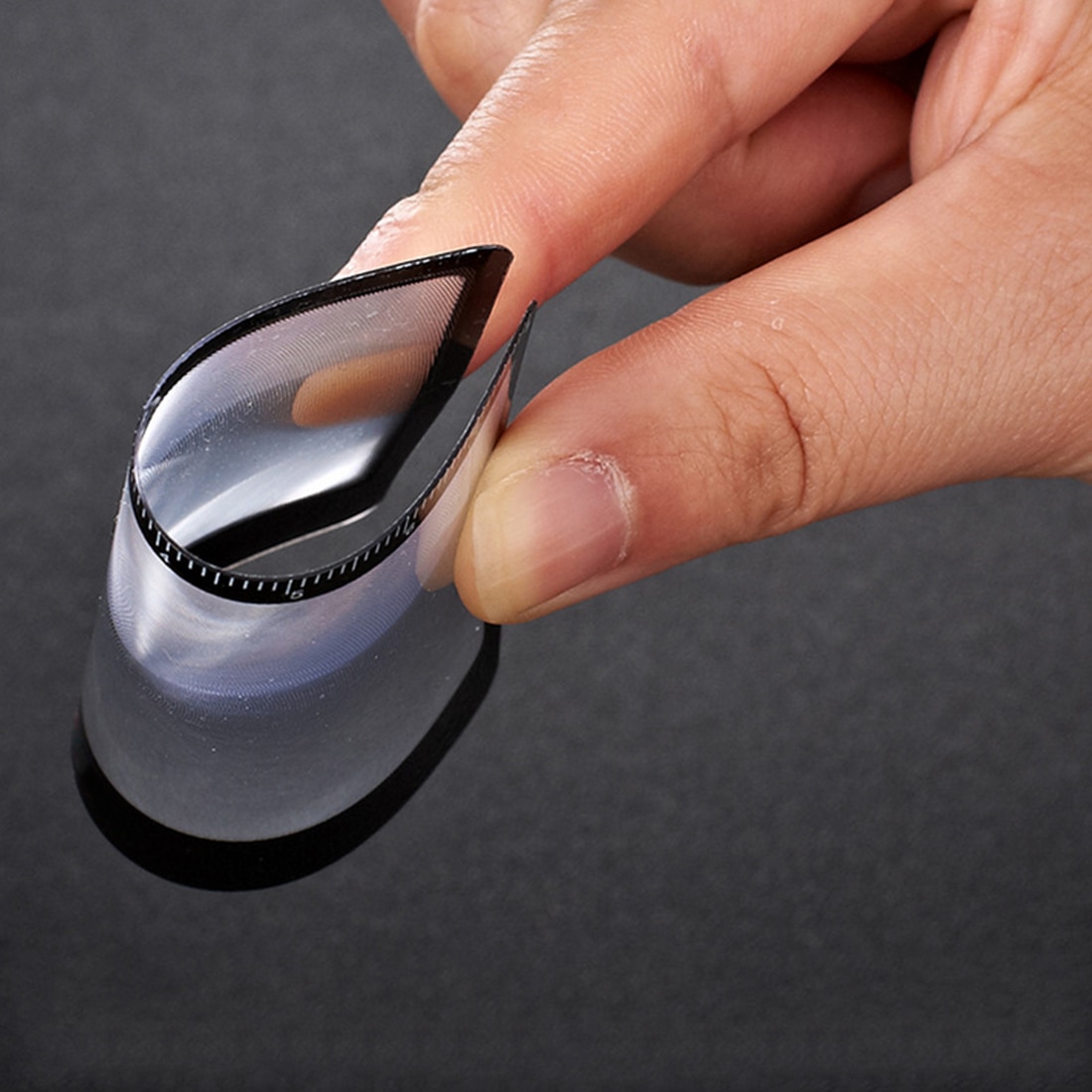 1pcs 8.5 x 5.5cm 3 X Magnifier Magnification Magnifying Fresnel LENS Pocket Credit Card Size Transparent magnifying glass