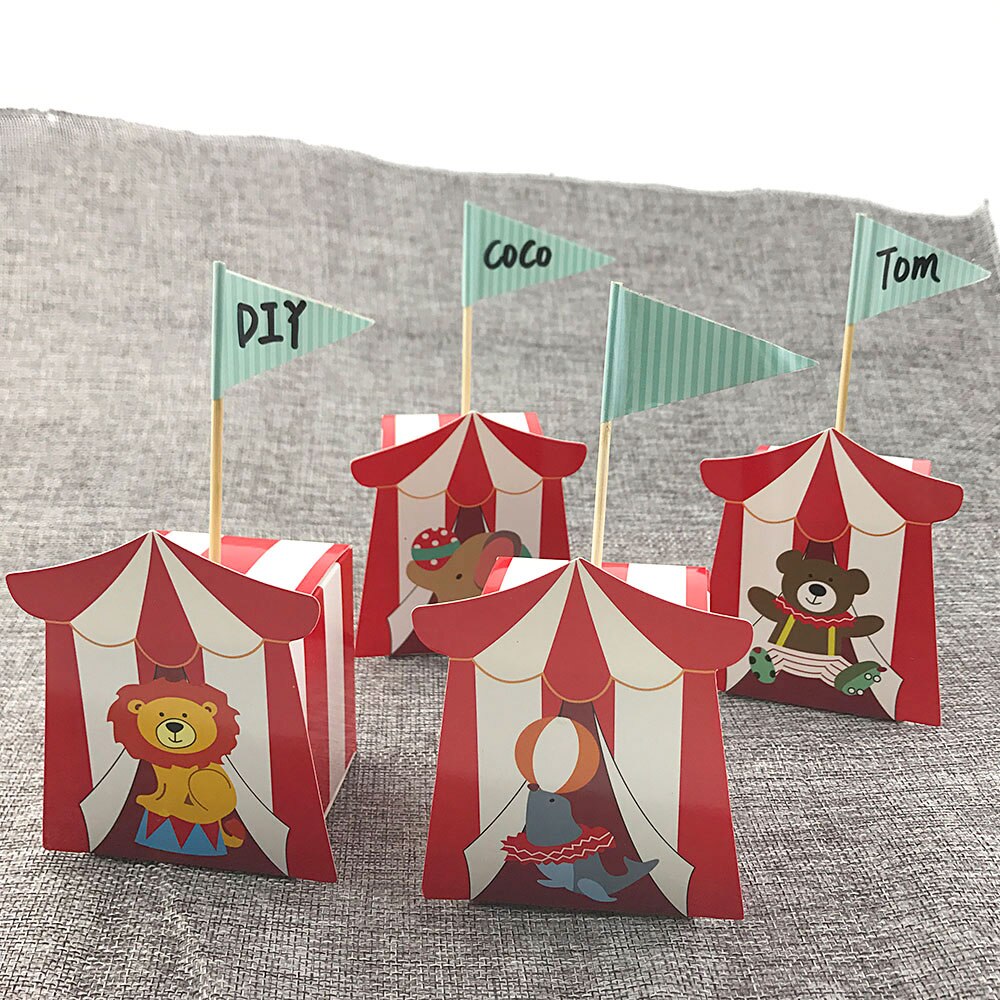 20 stks/set Circus Bonbondoos Papier Rood Gestreepte Geschenkdoos met Vlag Verjaardagsfeestje Baby Douche Decoraties Gunsten Verpakking Zak