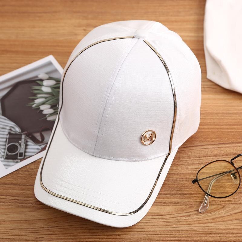 Nowe damskie robić koszykówki czapki damskie jednokolorowe na wolnym powietrzu regulowane białe różbyć winnym czarne haftowane damskie czapki letnie litery M/D Sunhat: biały