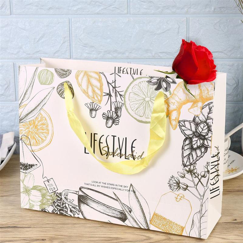 12PCS Portable Bags Fruit Tea Printed Paper Handbag Cute Candy Snacks Bags Party Favors