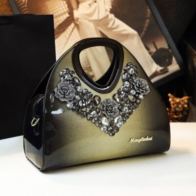 spring dumpling bag leather shoulder Messenger bag female middle-aged mother bag: Gold