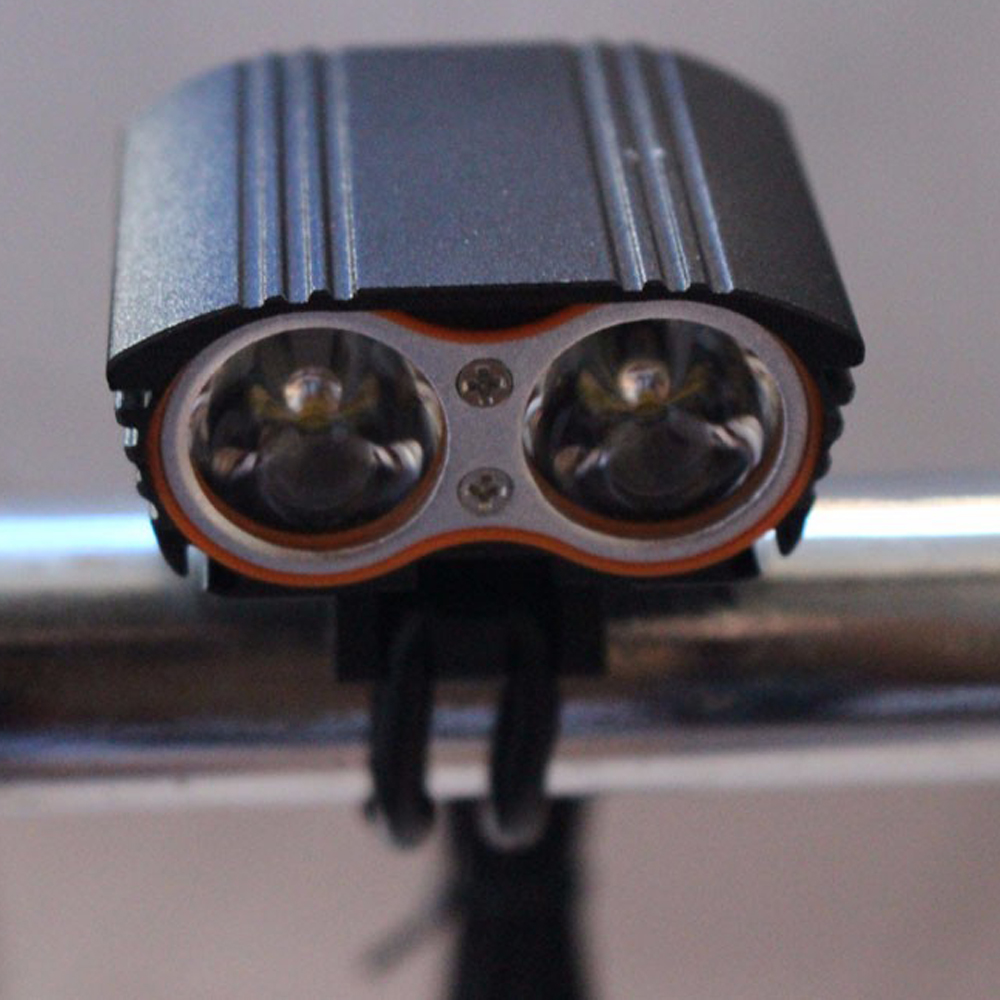 Vanntett sykkellykt foran, 4- modus lommelykt, usb-sykkellykt, 2*t6 lommelykter, kun lampe,  +8.4 v batteriboks