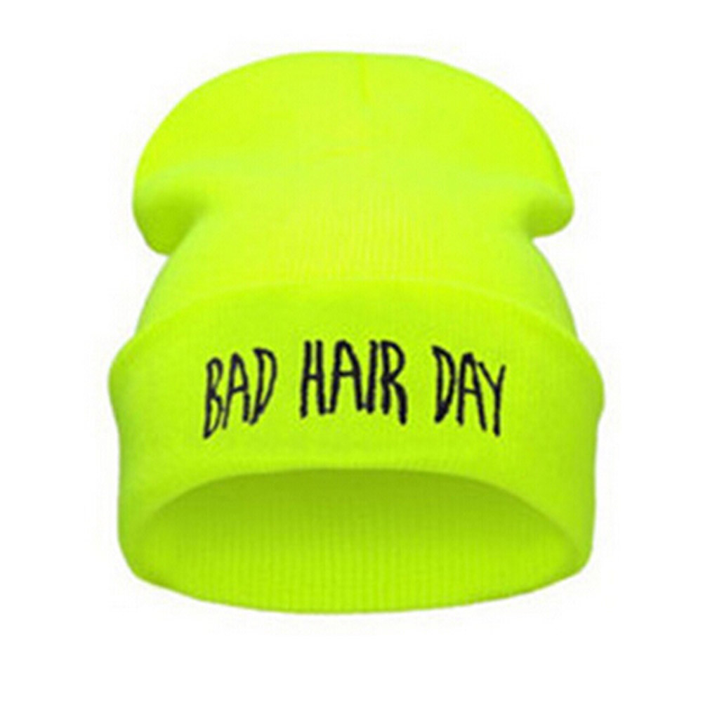 1pc letters winter lente bad hair day beanie pet mutsen voor vrouwen mannen gebreide skullies muts gorro feminino inverno: Vliegen