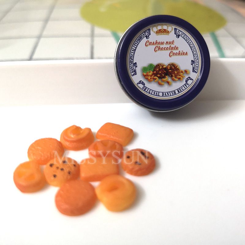 1set 1/12 Cute Dollhouse Miniature Mini Cookies With Box food Play doll food for blyth BJD Kitchen Toys