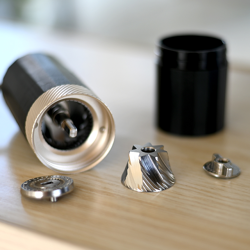 1zpresso Q AIR portable coffee grinder manual coffee mill 38mm 7core burr adjustable