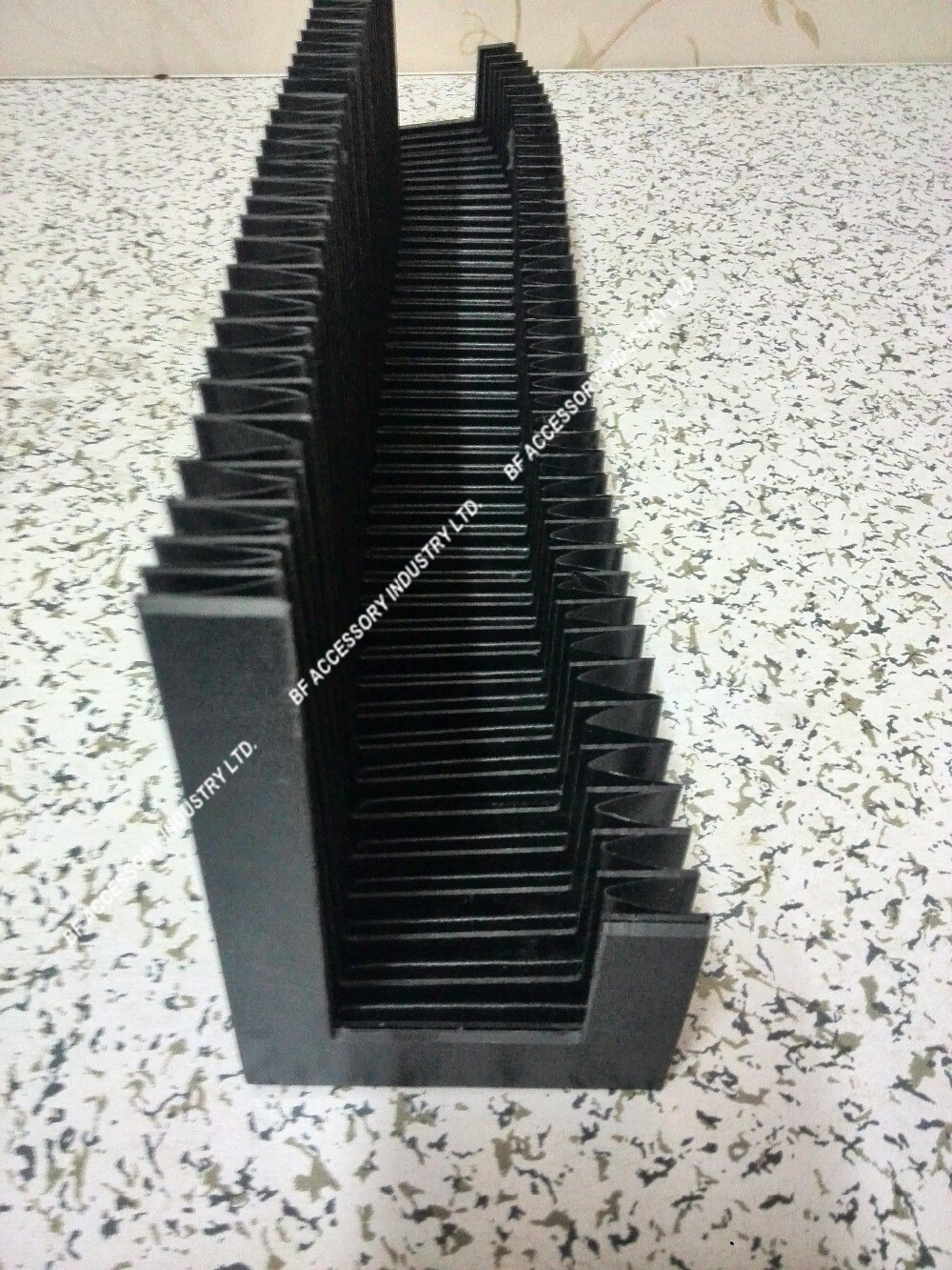 T9 axis protection of cnc machine,Lmax=550mm, size: 260mmx140mmx70mm
