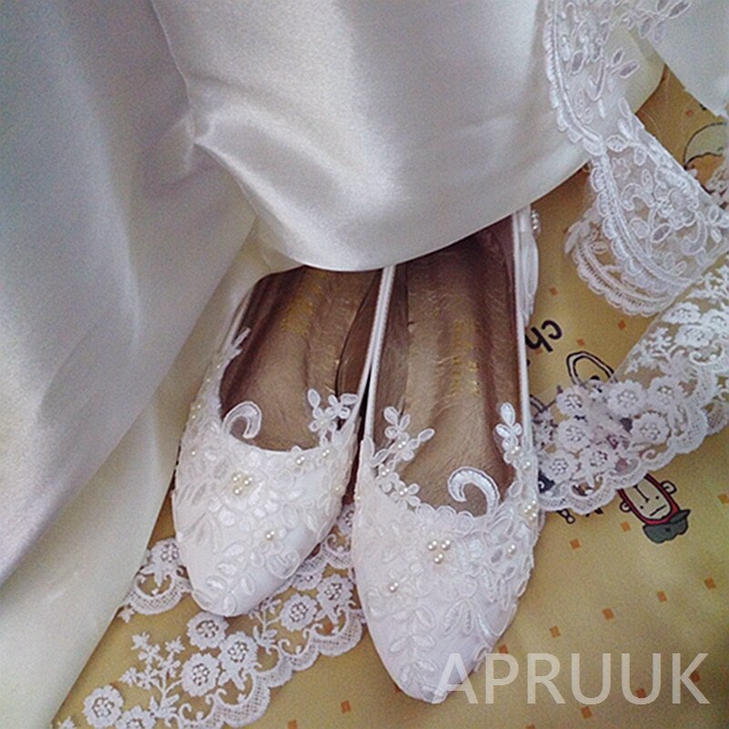 Platte schoenen kant applicaties bruidsschoenen bruid handgemaakt klein groot plus maten satijnen strik bruidsmeisjes bloemenmeisjes platte schoenen wit