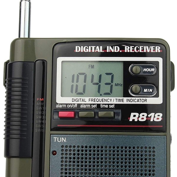 TECSUN-Radio FM/MW/SW de bolsillo, receptor de banda completa, reloj Digital, alarma + antena externa, TECSUN R-818, 1 unidad