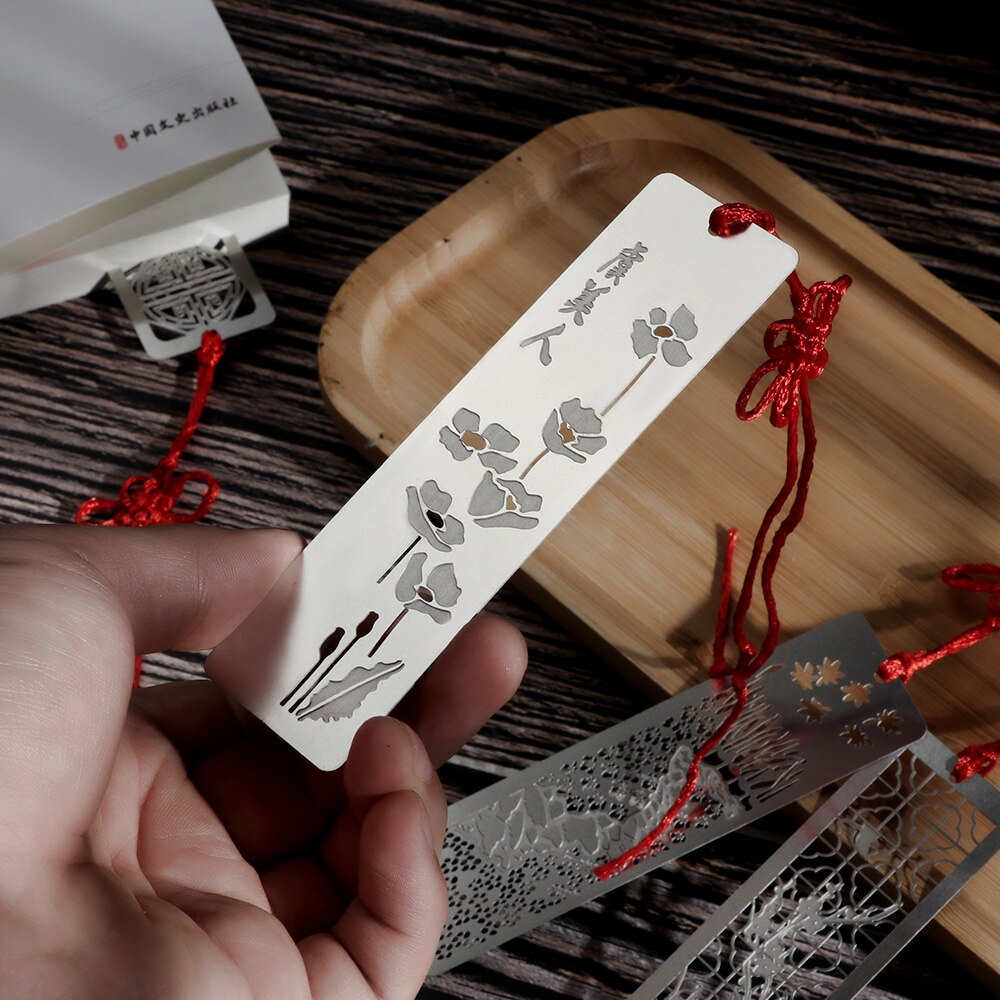 Metal Hollow Bookmarks Chinese Style Red Knot Book Clip Stainless Steel Pagination Mark Calligraphy Painting Kids
