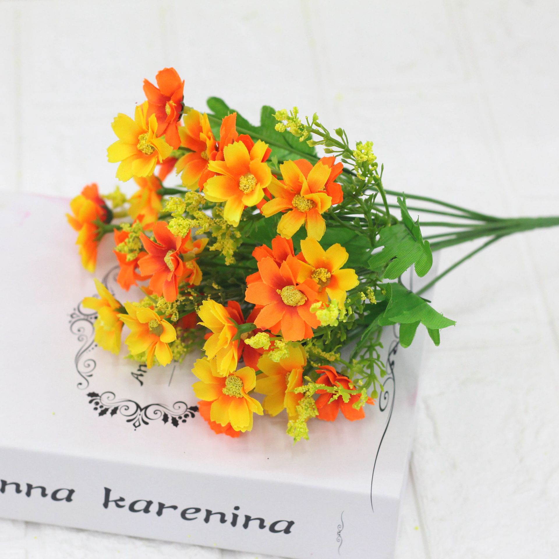 1 Boeket 7 Tak 28 Heads Leuke Zijde Daisy Kunstmatige Decoratieve Bloem Diy Bruiloft Boeket Thuis Kamer Tafel Decoratie: orange