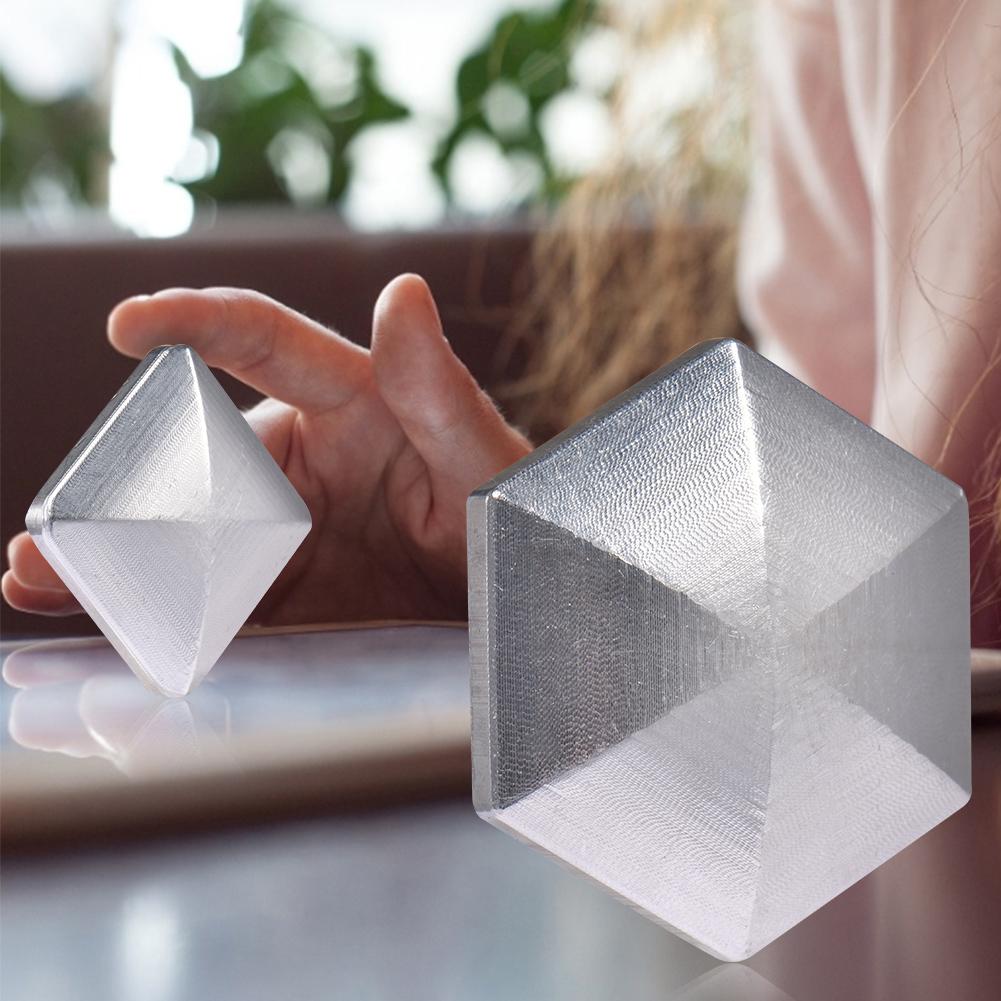 Mini Metalen Vierkante Hexagon Desktop Stress Relief Hand Vinger Spinning Toy