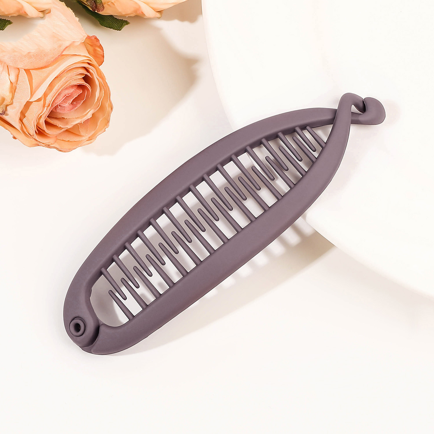 Matowa spinka do włosów w kształcie ryby kucyk bananowa spinka do włosów opaska dla kobiet akcesoria do włosów spinki do włosów Twist Clamp Barrettes nakrycia głowy