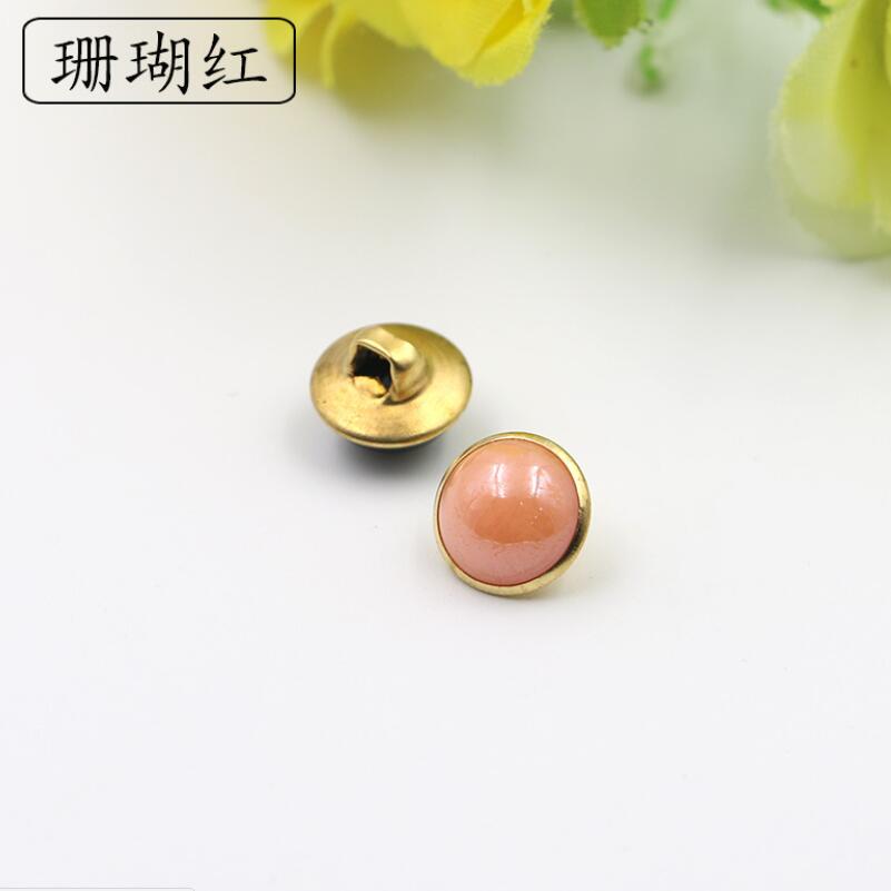 20 stuks 10mm mix kleuren koperen schachtneuzen knoop naaiknopen voor kleding dames overhemdknopen ronde oogbol decoratieve gespen: Koraalrood