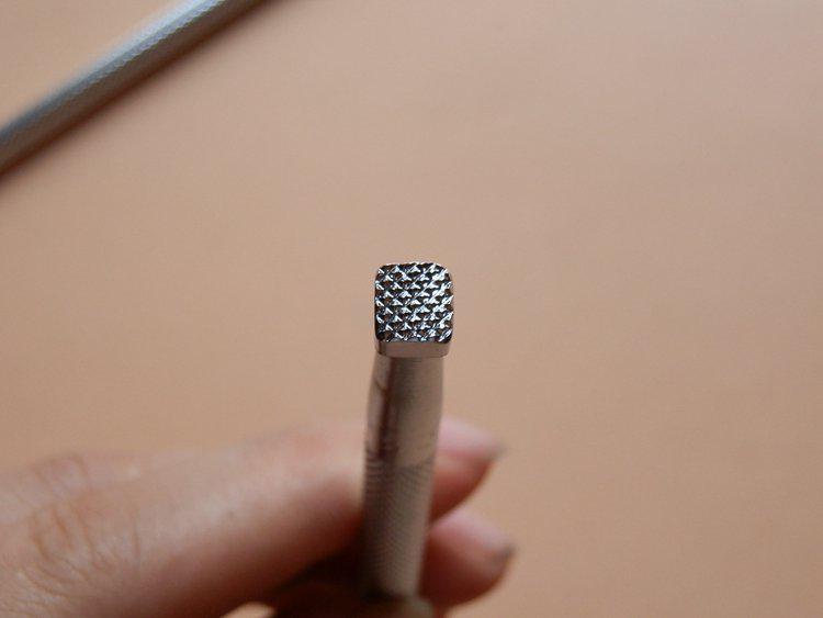 Japanese import leather carving printing tools Textured background print pattern Grid shadow DIY vegetable tanned leather: square