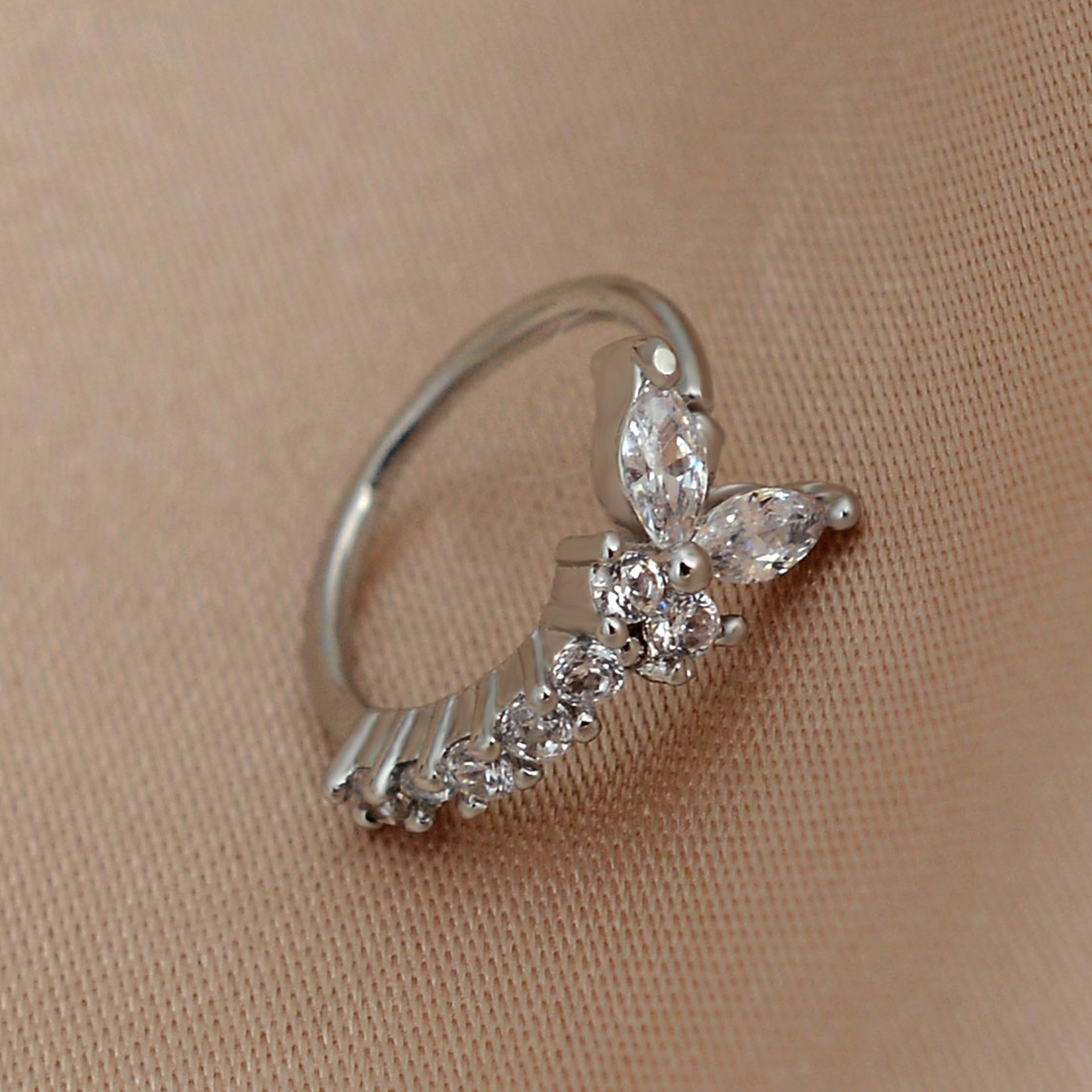 1pc krystal cz næseringe næsebor hjerte klikker septum næse hoop ring tragus brusk helix ørering næse piercing smykker: Sort kanon belagt