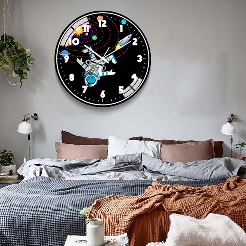 Mute Wall Clock Modern Style Space/Astronaut Pattern Clock Home Office Nursery Living Room Children's Room Decoration