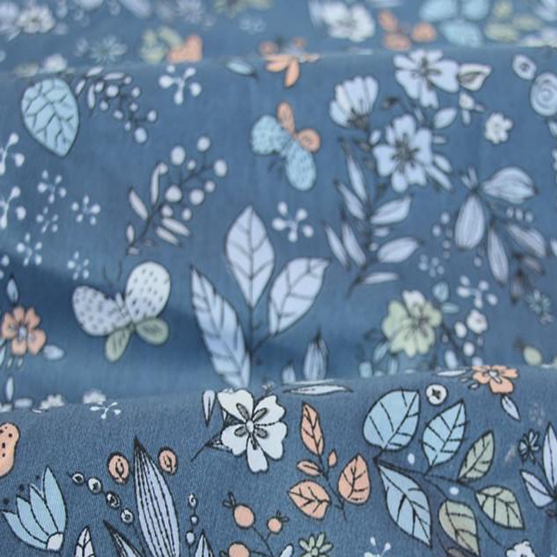 100% de algodón con estampado de flores pequeñas blancas y grises, tela de popelina de algodón, tela de punto, tela de retazos, decoración para el hogar