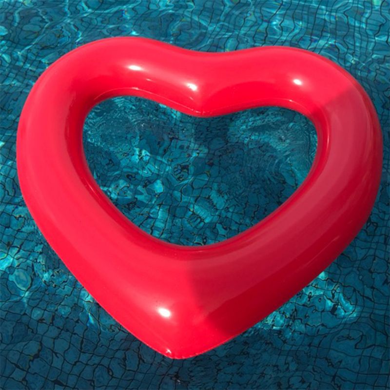 Oppustelig svømningsring rød hjerteformet flydende værktøj swimmingpool livbøje