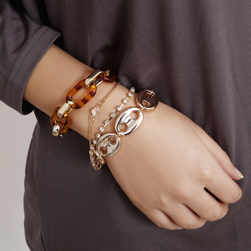 HUANZHI 2020 Nuovo 4 pz/impostato Zircon Acrilico Ovale in Metallo Scava Fuori Il Naso di Maiale a Forma di Braccialetto Alla Moda impostato per Le Donne Del Partito regalo dei monili